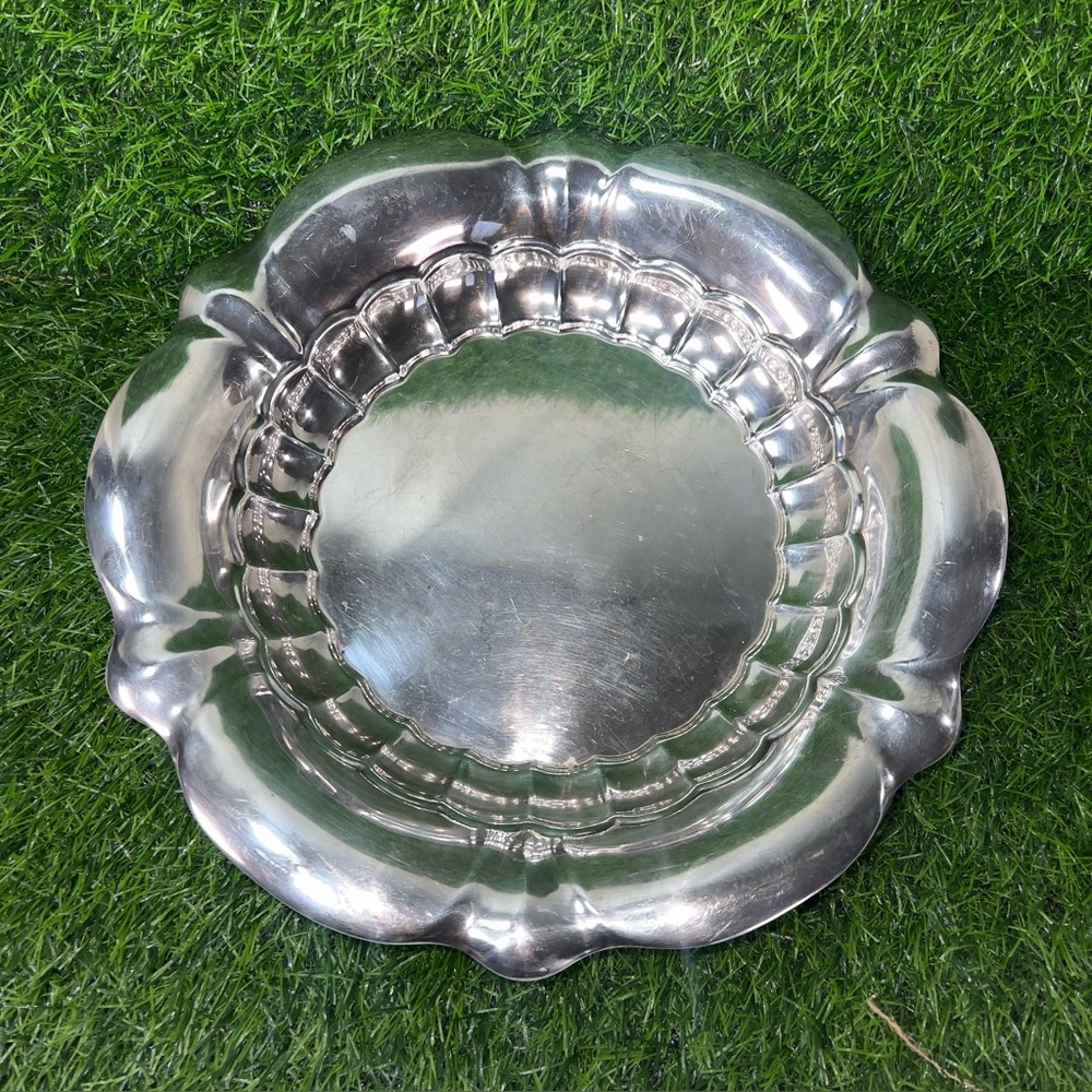 Gorham Antique Silver Plated #YC764 12" Round Scalloped Serving Bread Bowl